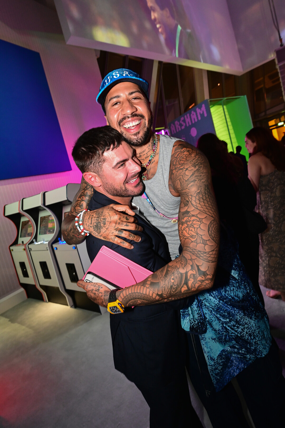 Зак Эфрон и Майлз Чамли-Уотсон