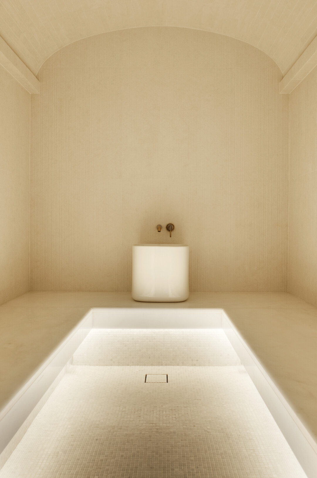 Хаммам облицован мрамором