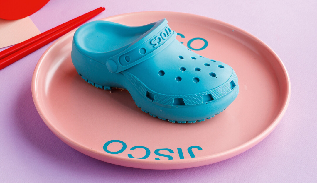 Фаворит тренда ugly shoes тапочек Crocs превратился в десерт