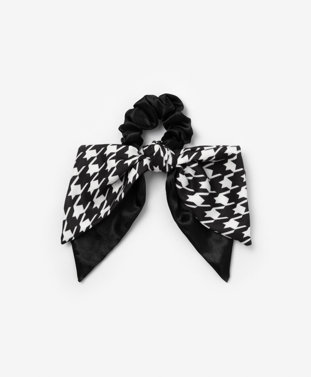 Резинка для волос с декором чёрная для девочки Gulliver, 599 руб.