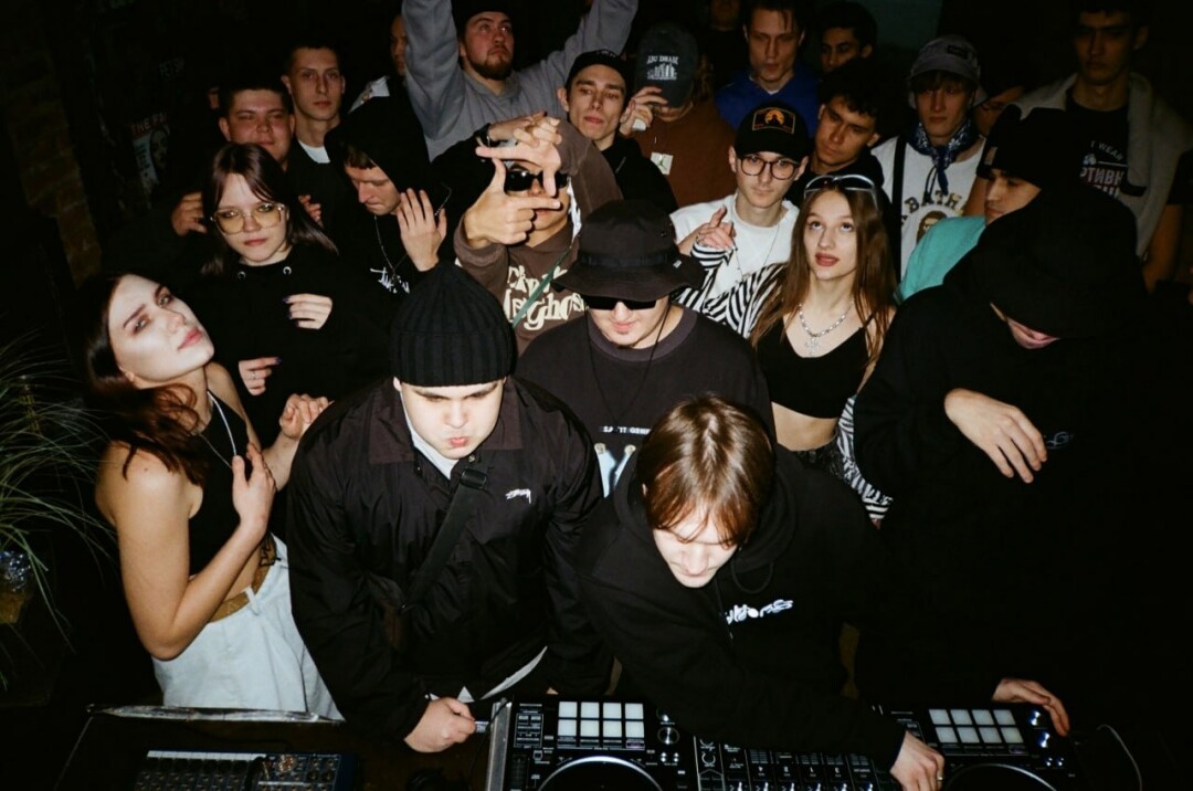 Вечеринка New style Zubovo в баре «Икона»