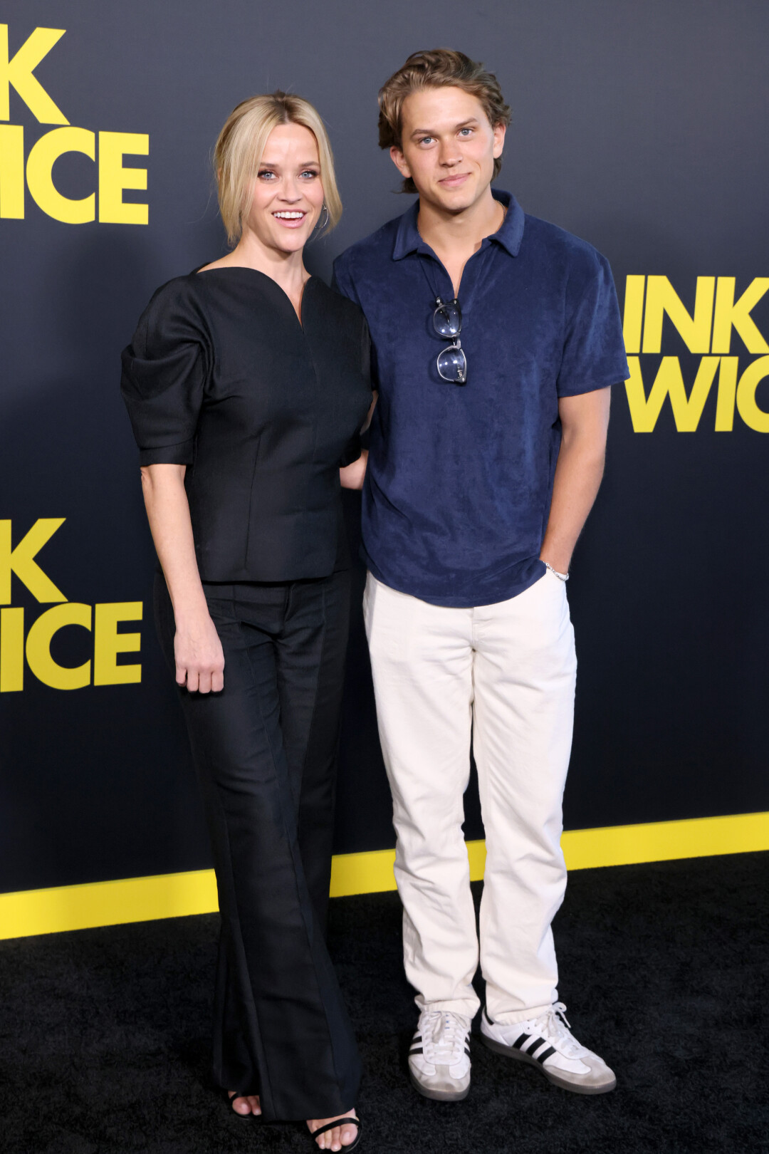 Риз Уизерспун с сыном Диконом