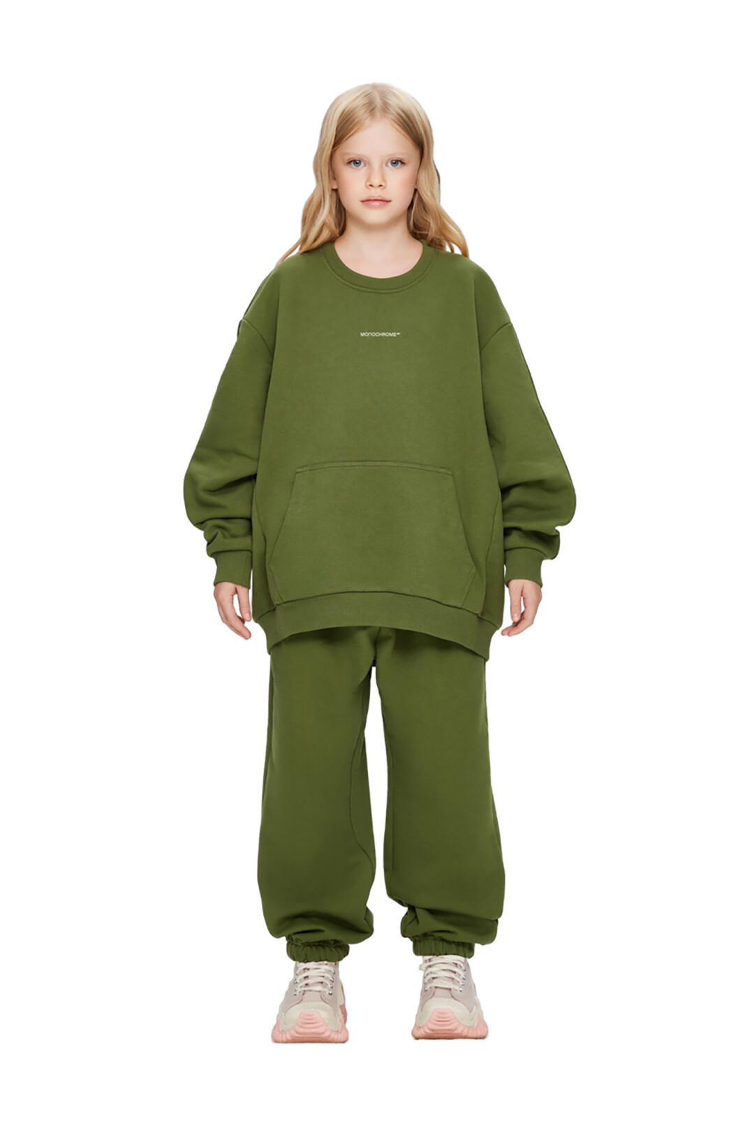 Свитшот Monochrome, 6 000 руб.