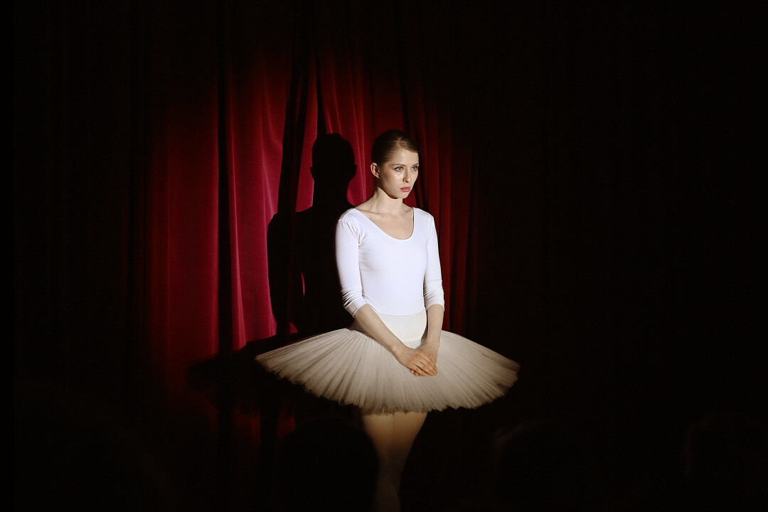 Актриса Виктория Шпакова, спектакль «Выход в свет»