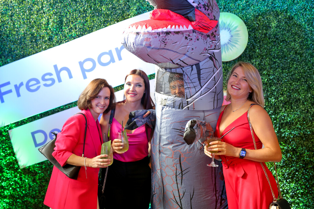 Ксения Булычева, Ольга Кукушкина, Екатерина Валгина