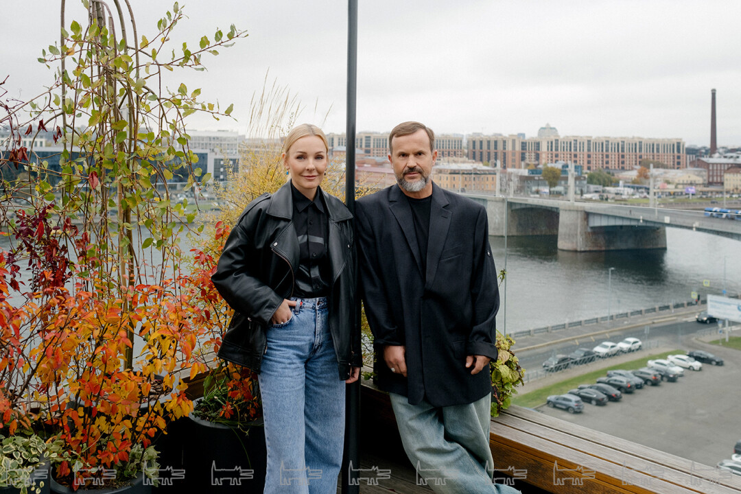 Директор по маркетингу Елена Плахтий вместе с руководителем ГК «БестЪ» Андреем Лушниковым