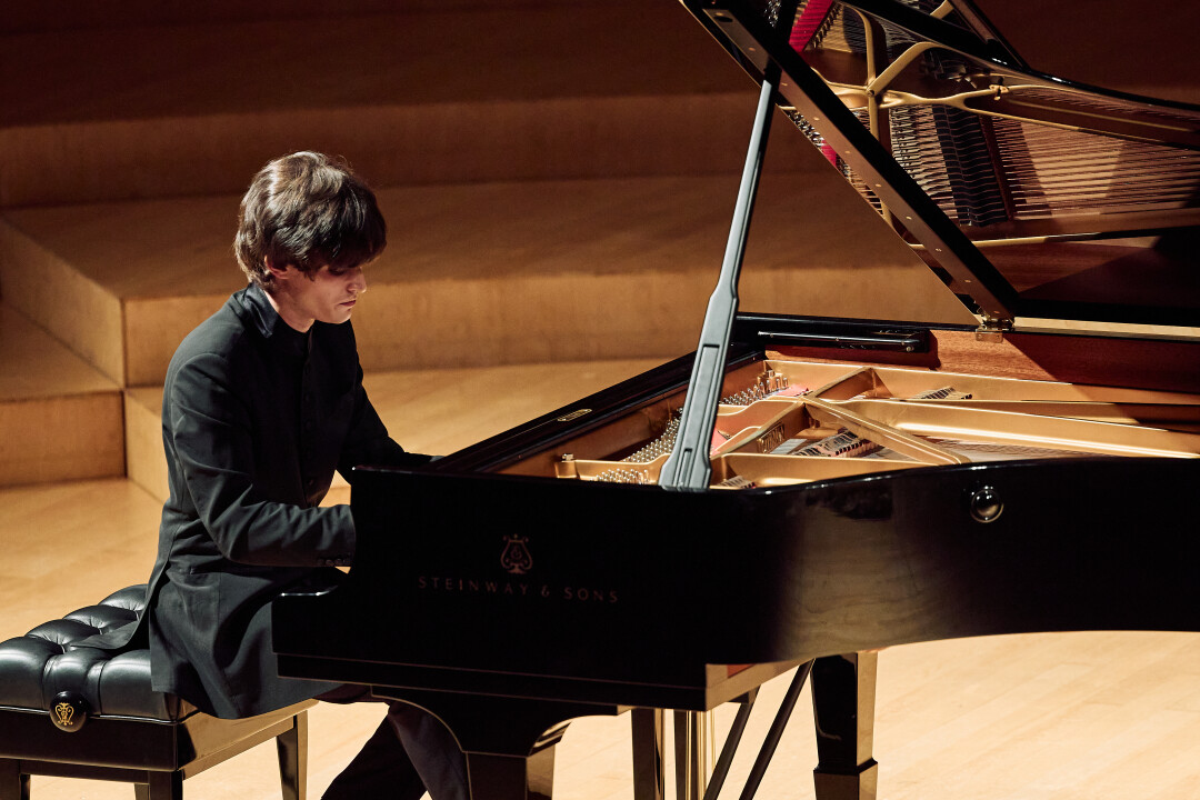 Илья Папоян