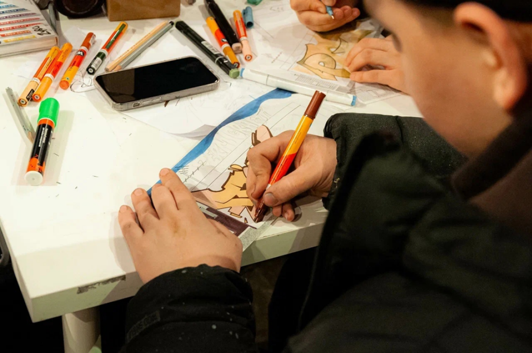 Скетч-баттл от PLUS MARKET