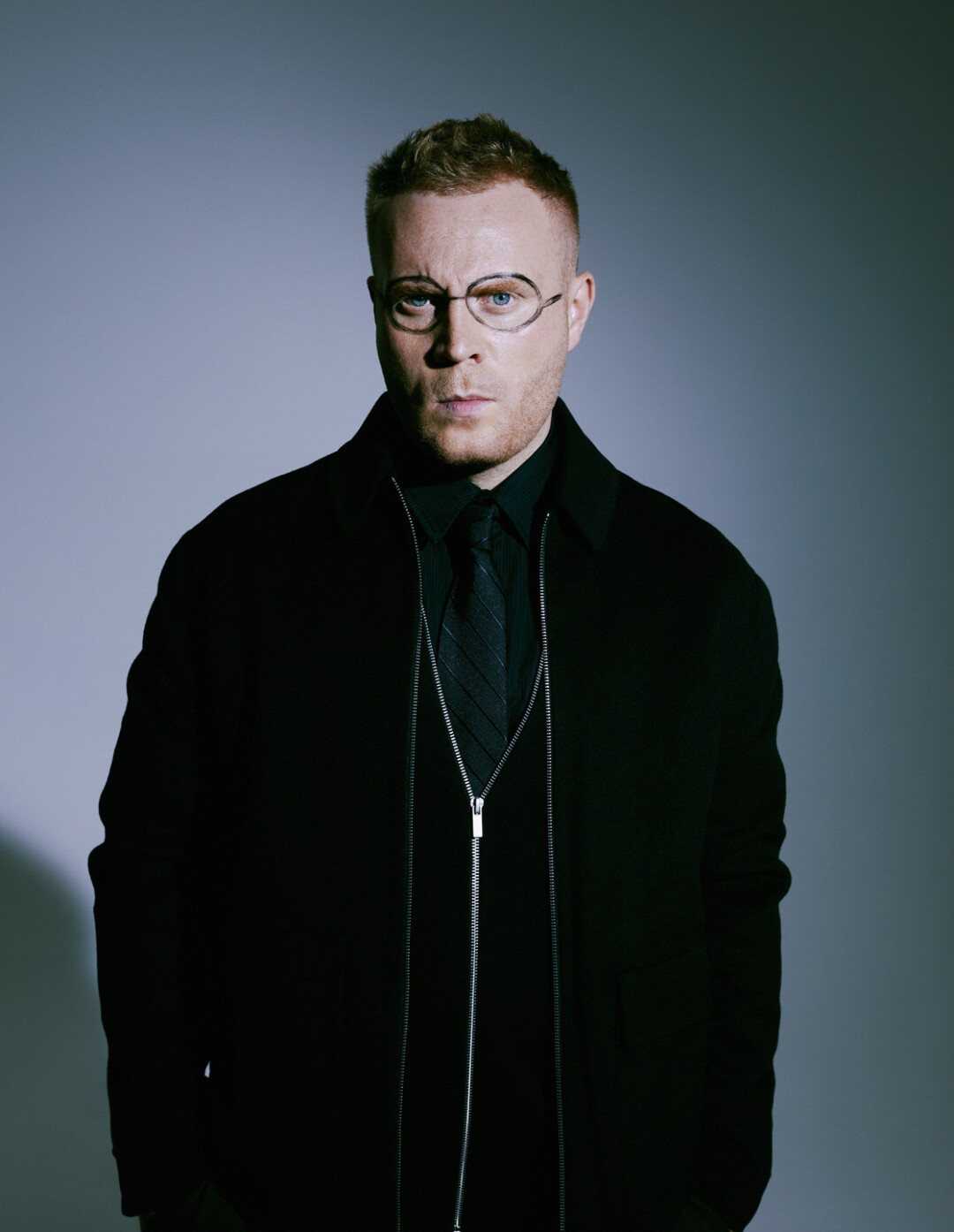 На Евгении: куртка Lime, кардиган Idol, рубашка Ushatava