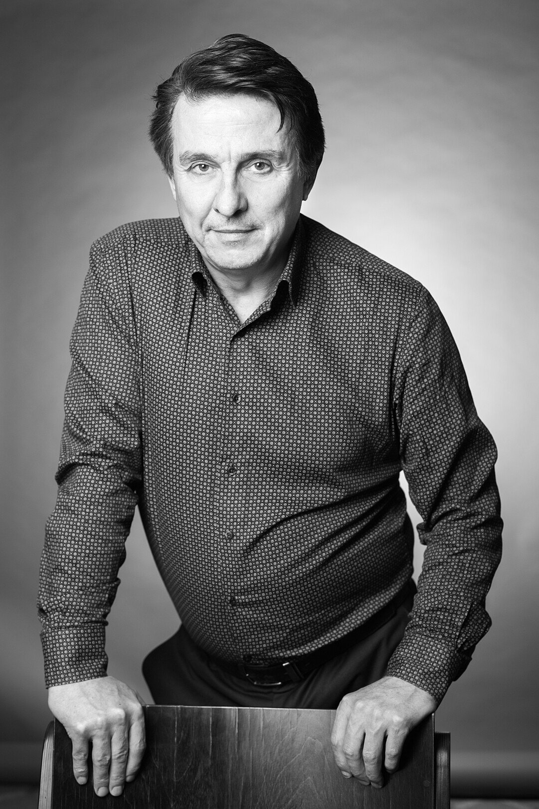 Актер Петр Семак, играет в спектакле роль Отца
