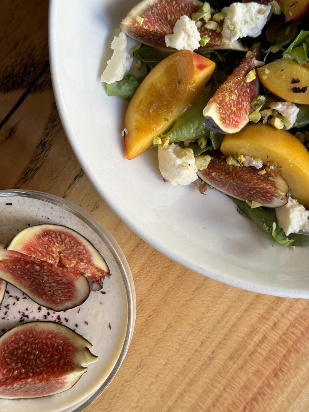 Салат и панна котта из ETC