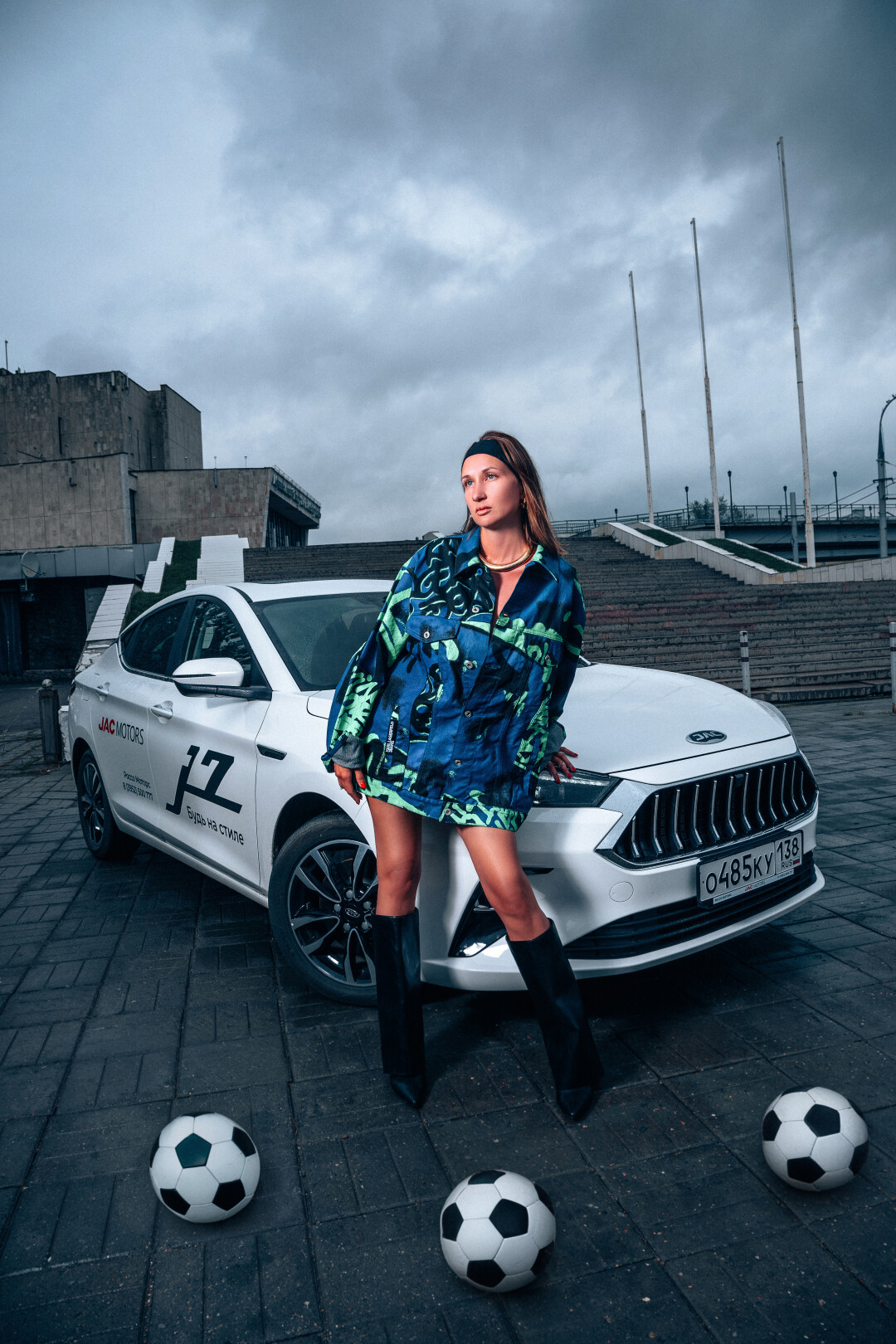 ИРИНА МИТИНА Стилист. Основатель бренда No Panic Куртка KARL LAGERFELD JEANS ЛИФТБЭК JAC J7