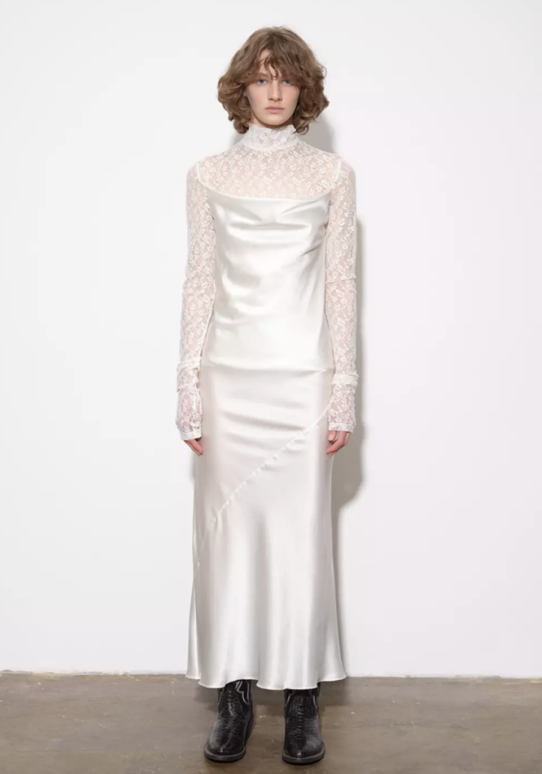 Платье Walk of Shame, 75 000 руб.