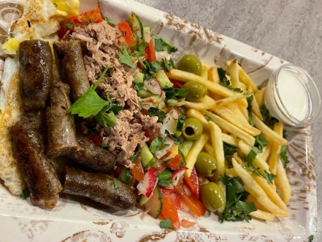 Тунисская тарелка с колбасками мергез