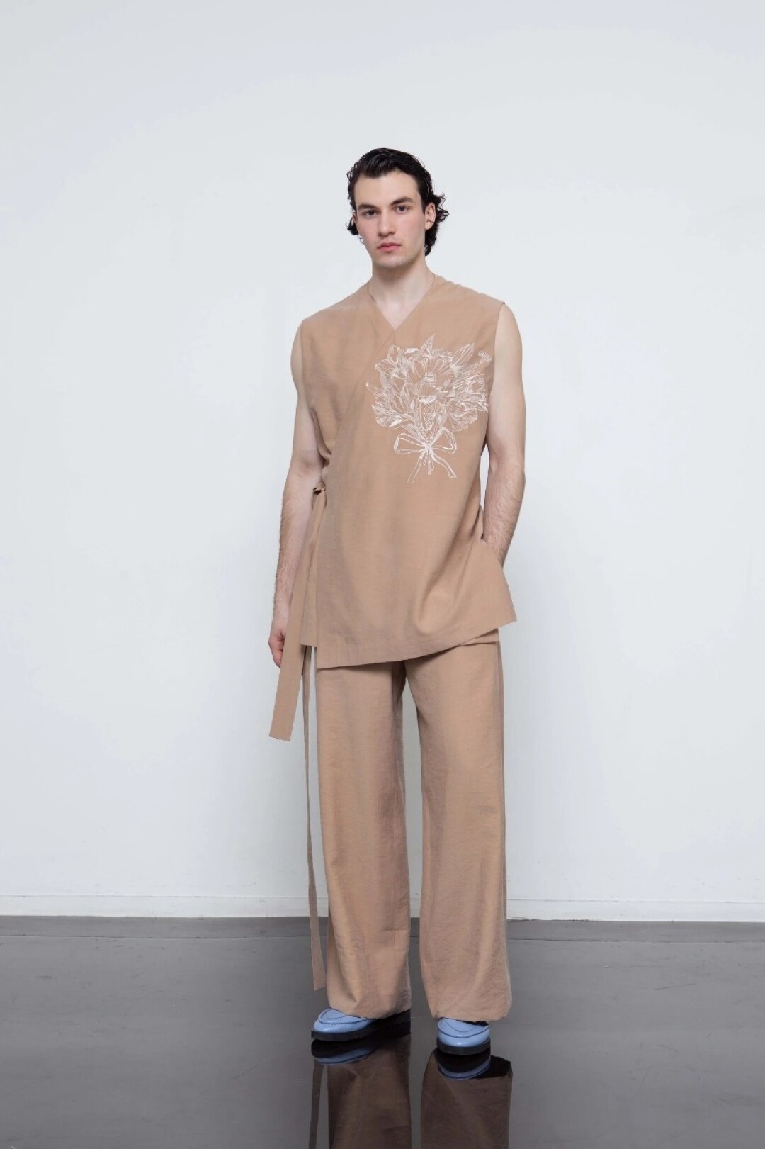 Брюки House of Leo, 24 000 руб.