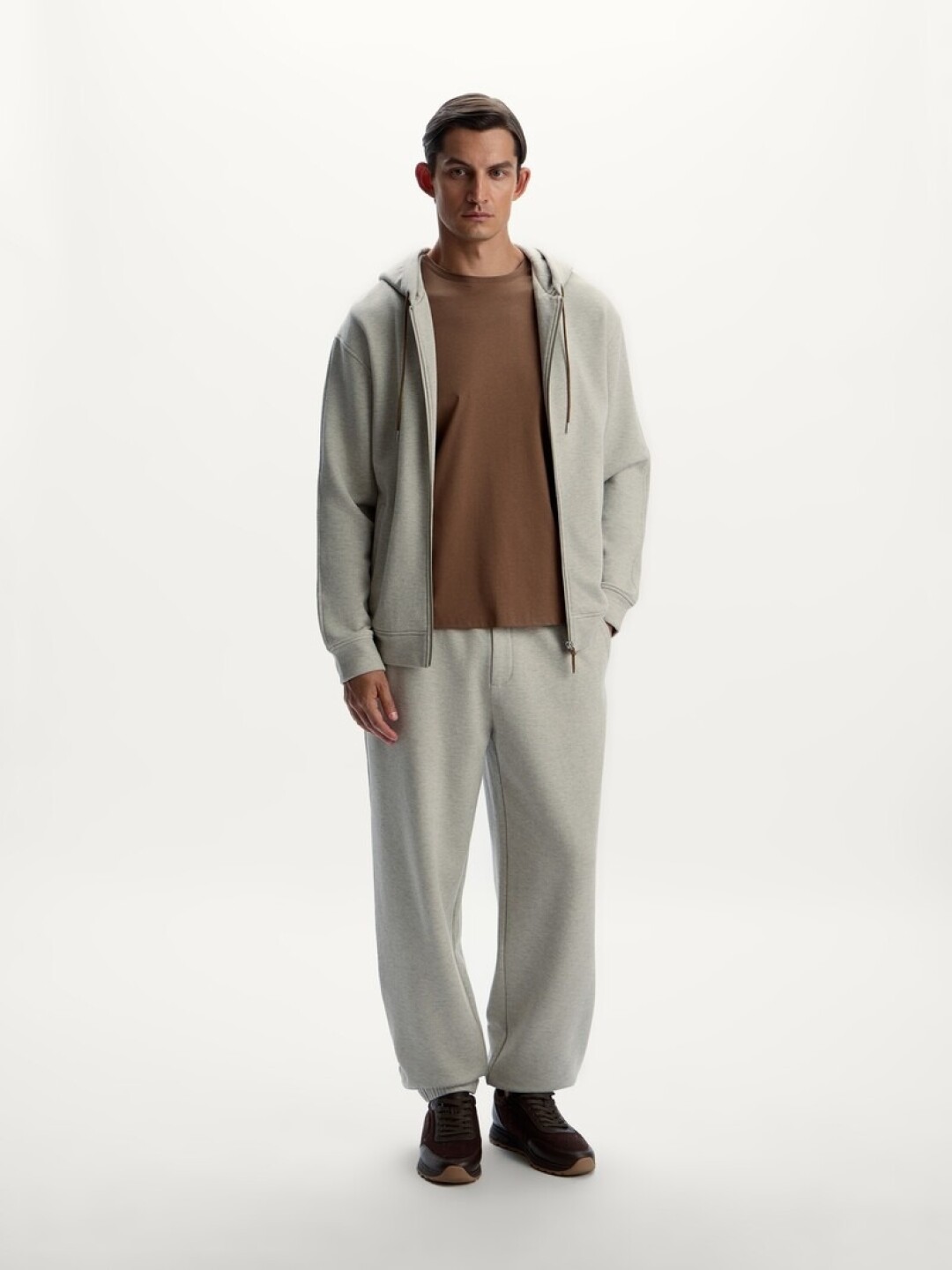 Толстовка 12Storeez, 31 000 руб.