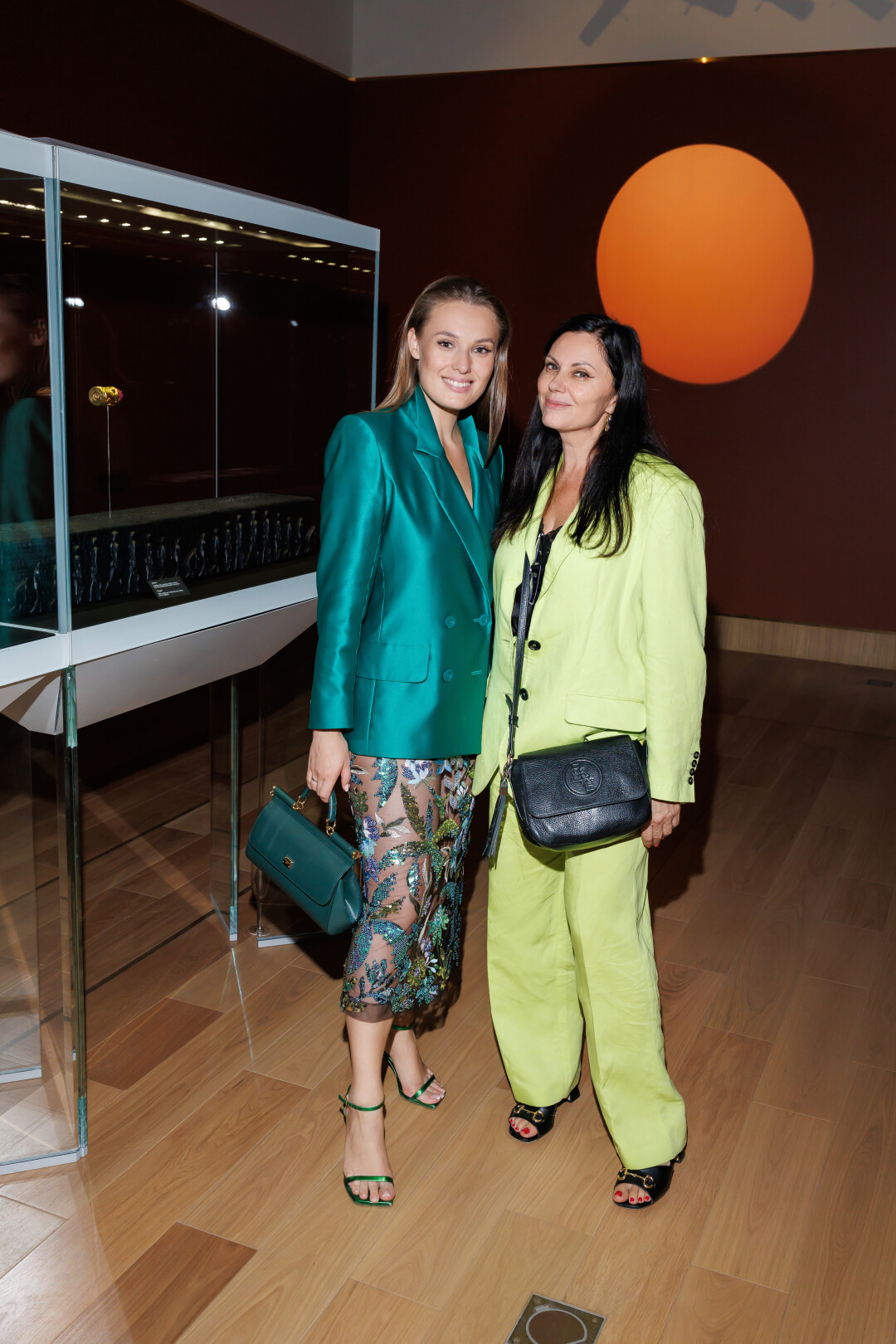 Анастасия Контарович, Светлана Соколова