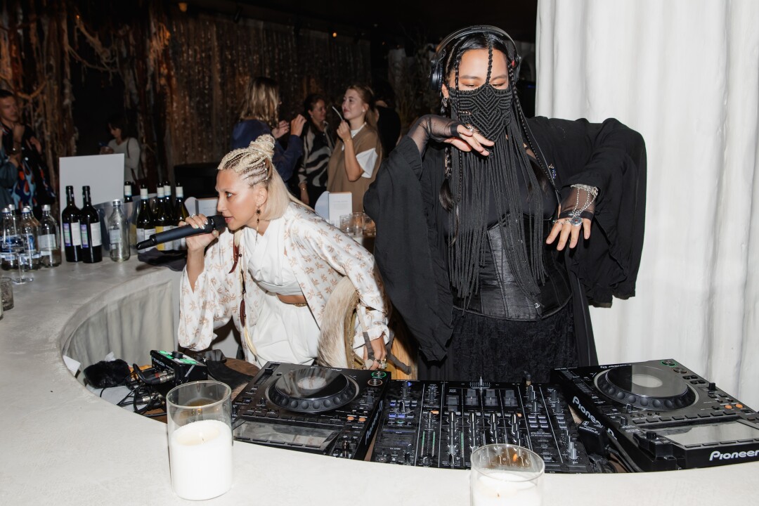 Певица Plutaya и DJ Salta