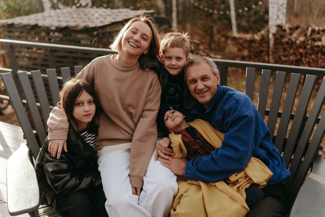 Евгения и Алексей Радченко с дочерью Алисой и сыновьями Егором и Иваном