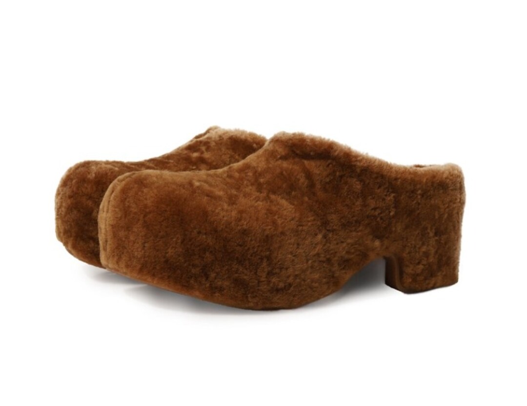 Клоги Dries Van Noten, ДЛТ, 87 750 руб.