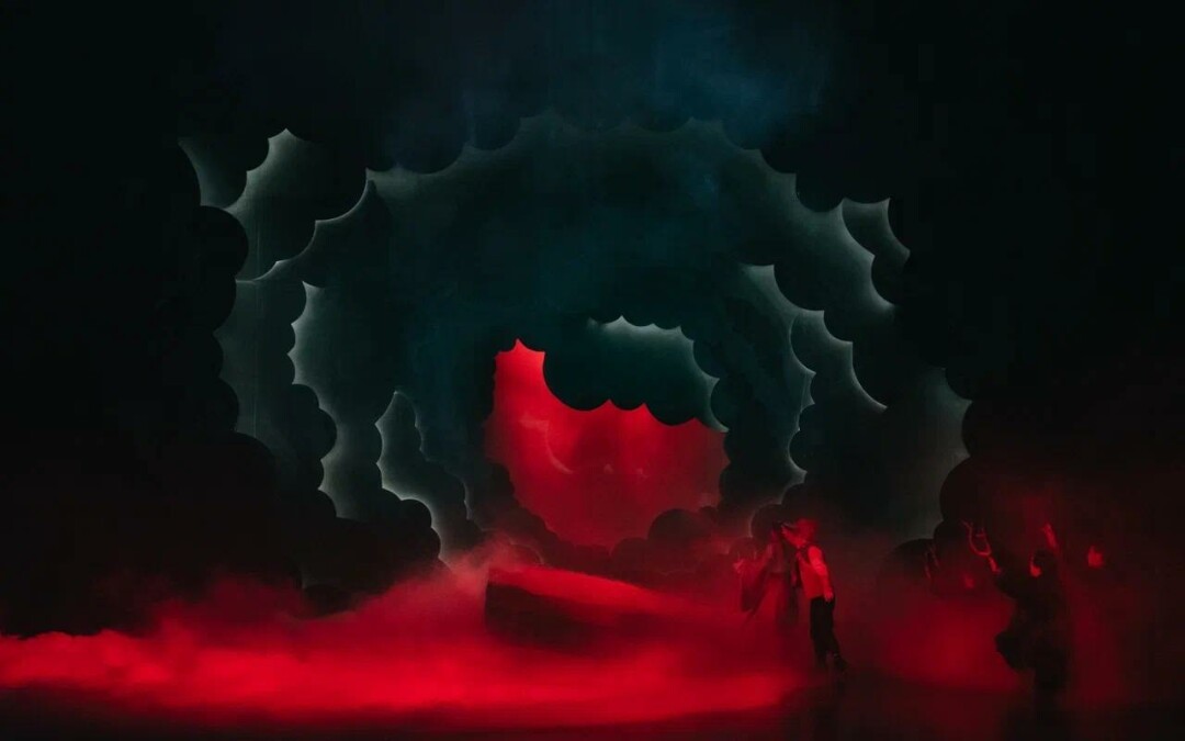 "Чудный мир гор и морей"