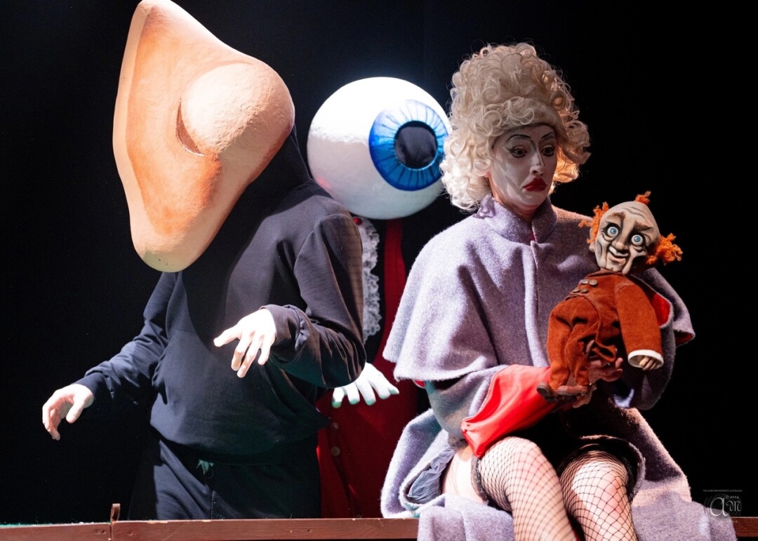 Фестиваль «Пермская фантасмагория». На фото: спектакль «Шинель» Ставропольского театра кукол