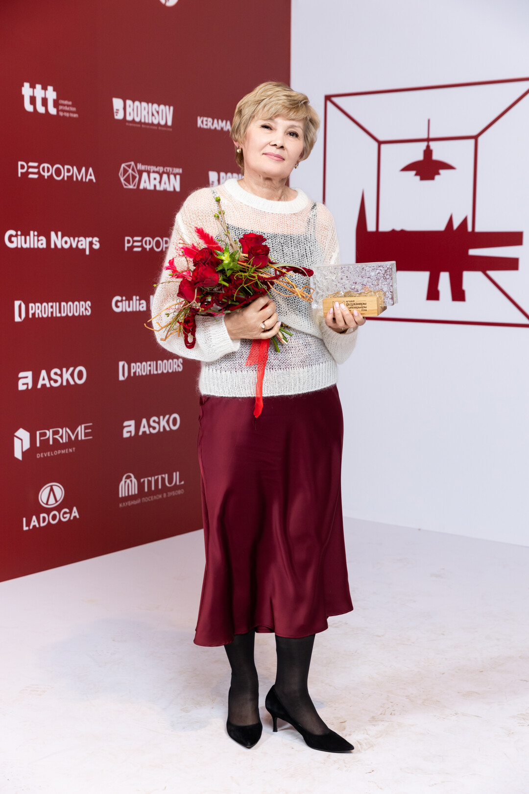 Номинация «Лучший интерьер загородного дома» — Лилия Кайсарова. На фото — Дина Кайсарова, мама Лилии Кайсаровой