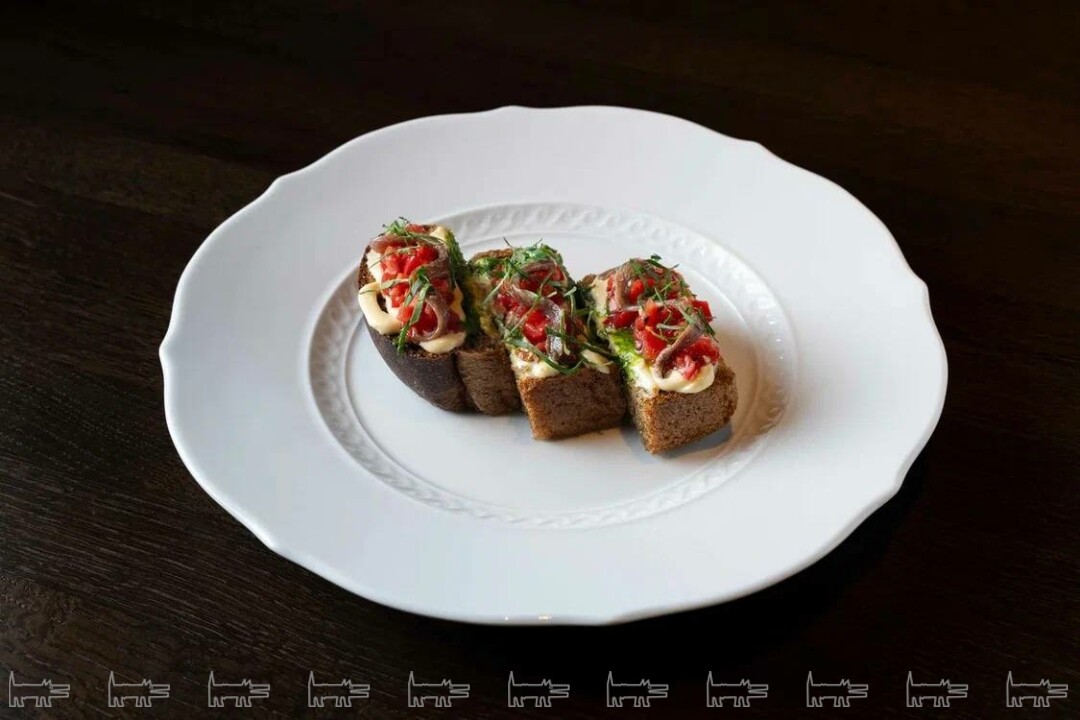 Тост с анчоусом и выдержанным сыром «Matured Havarti»