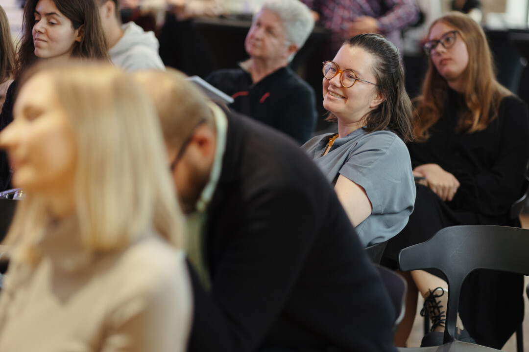 Официальная часть деловой сессии, галерея современного искусства Futuro Gallery