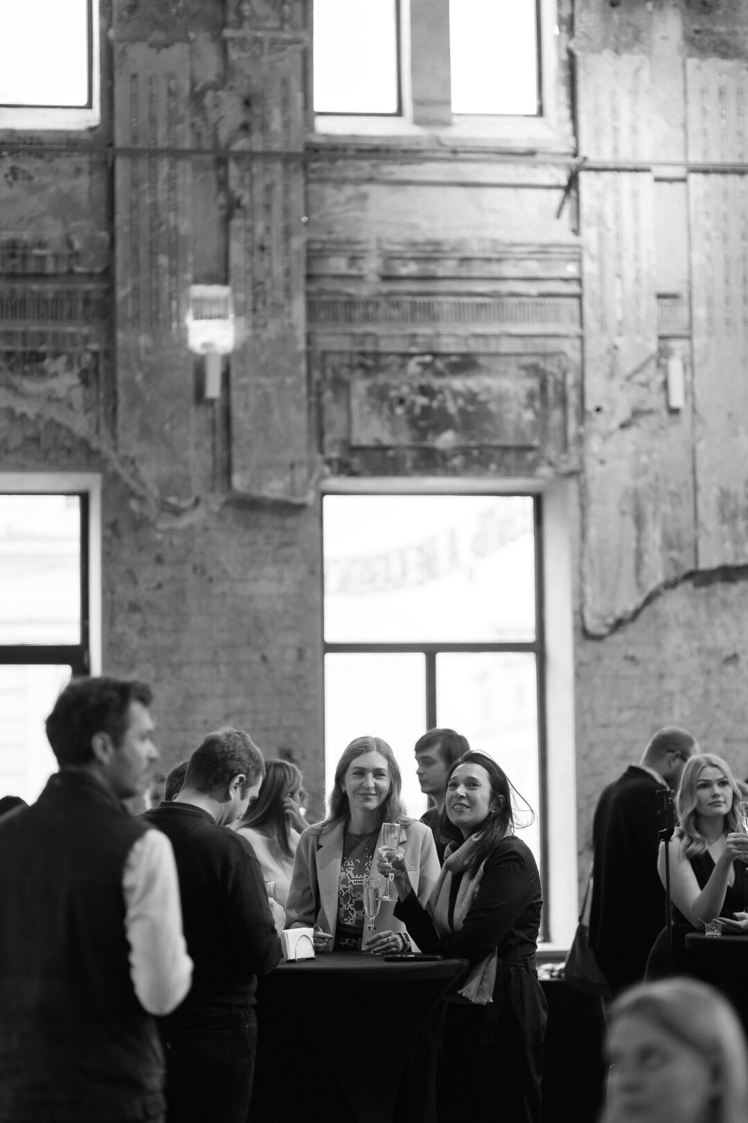 Неофициальная часть деловой сессии, галерея современного искусства Futuro Gallery