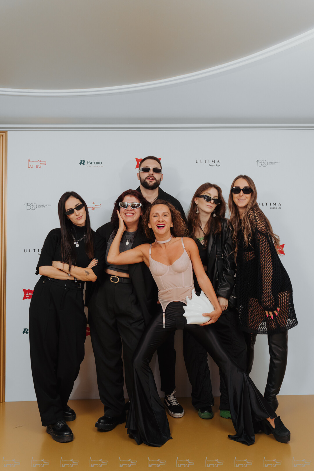 Ксения Дубяго, Наталия Геллер. Олеся Лихощак, Юрий Касевин, Алина Гапсаматова, Марина Макалекта