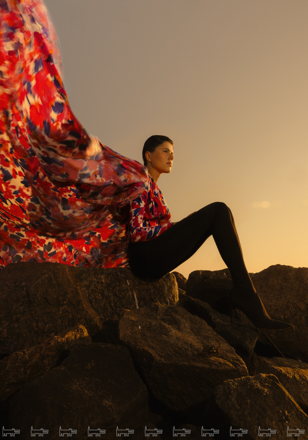 На Марии: блуза и легинсы-сапоги ALEXANDER ARUTYNOV