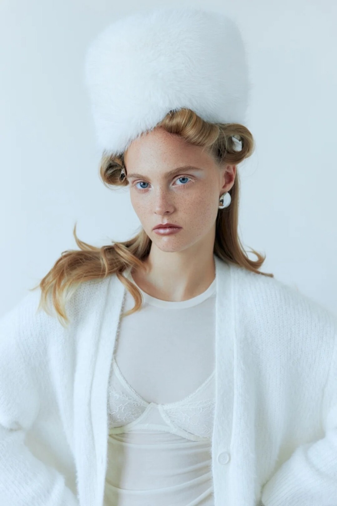 Шапка-боярка Befree x Wink, 1 599 руб.