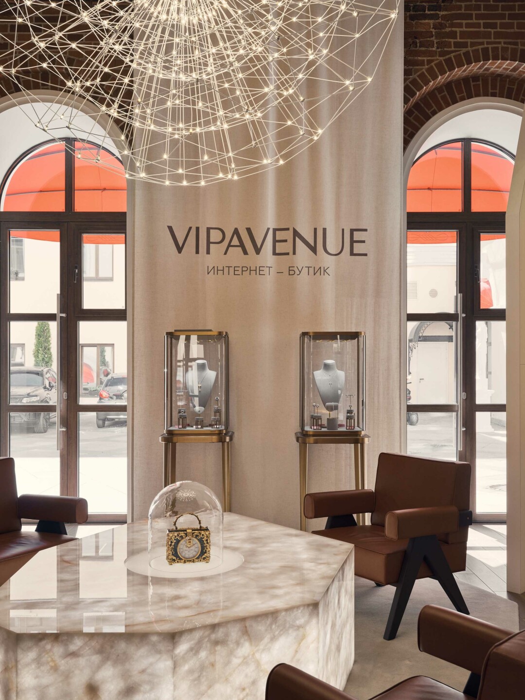 Мультибрендовый бутик VipAvenue, ул. Миллионная, 5