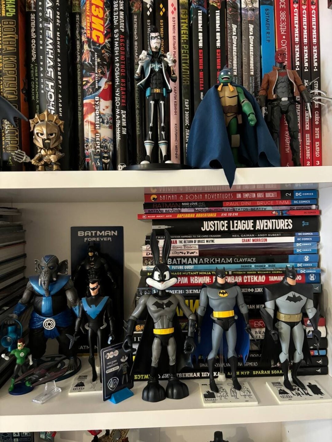 Среди предметов коллекции Сергея – персонажи игр, фильмов, комиксов и мультфильмов