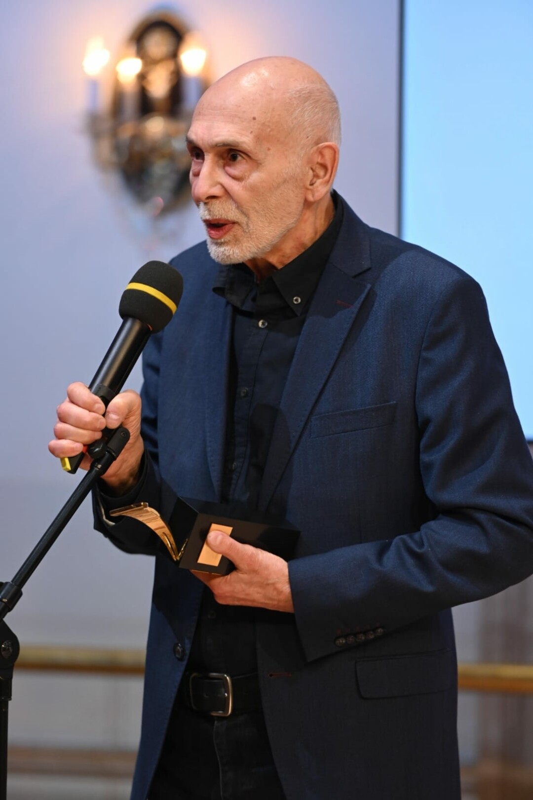 Леонид Юзефович