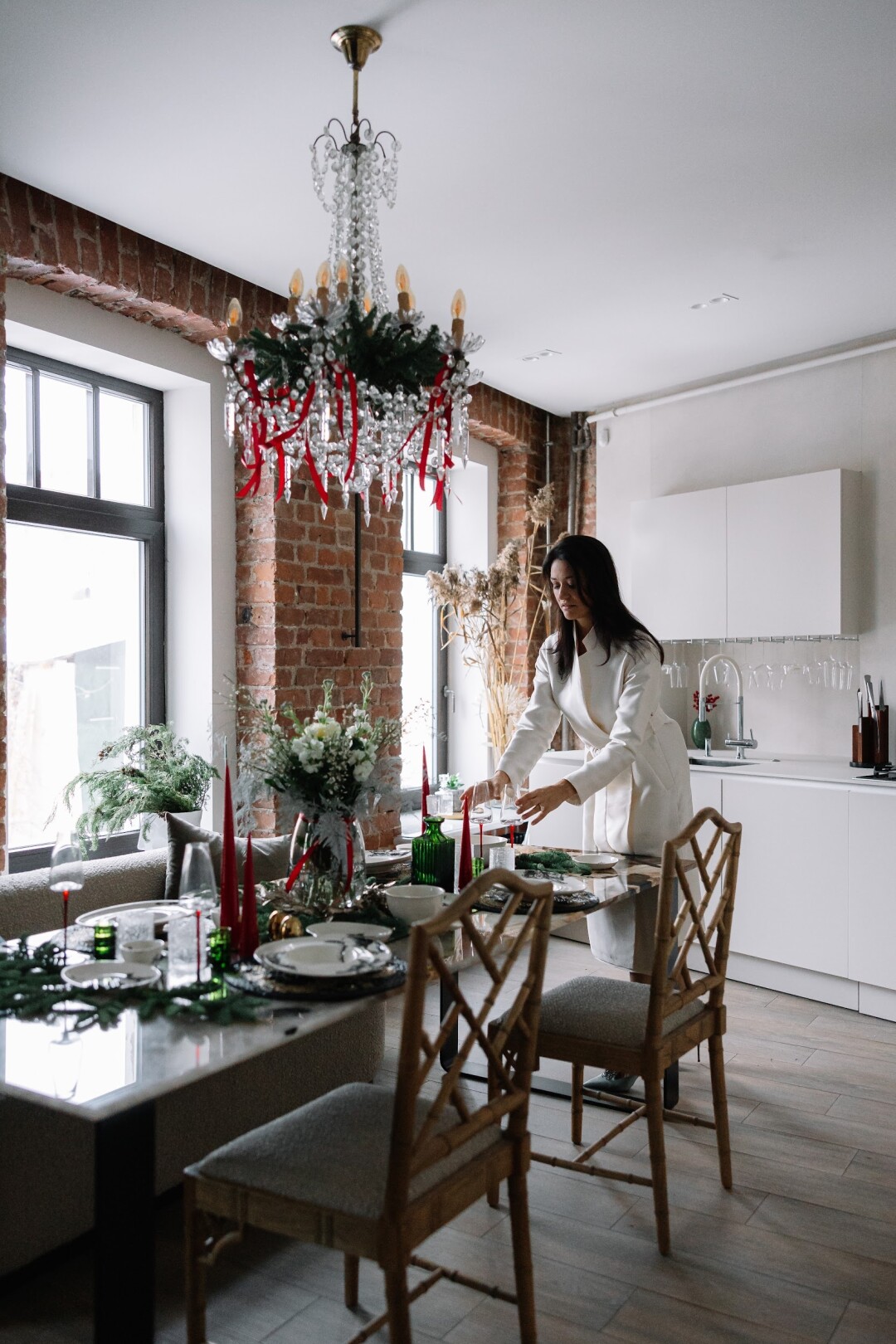 Новогодняя сервировка в квартире Павла и Марии