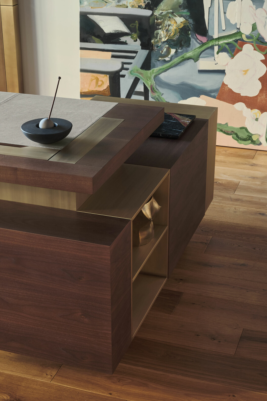 Стол из коллекции Tres Montes бренда Axentra от FullHouseDesign