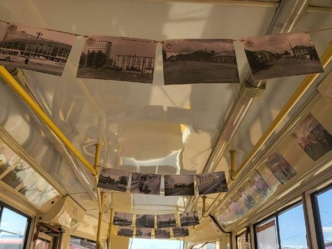 Выставка в трамвае, посвященная 300-летию Перми