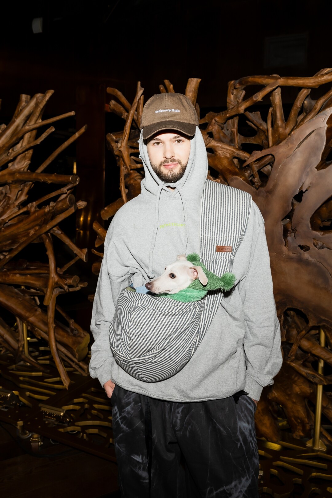 Леша Внемой, пес Харди