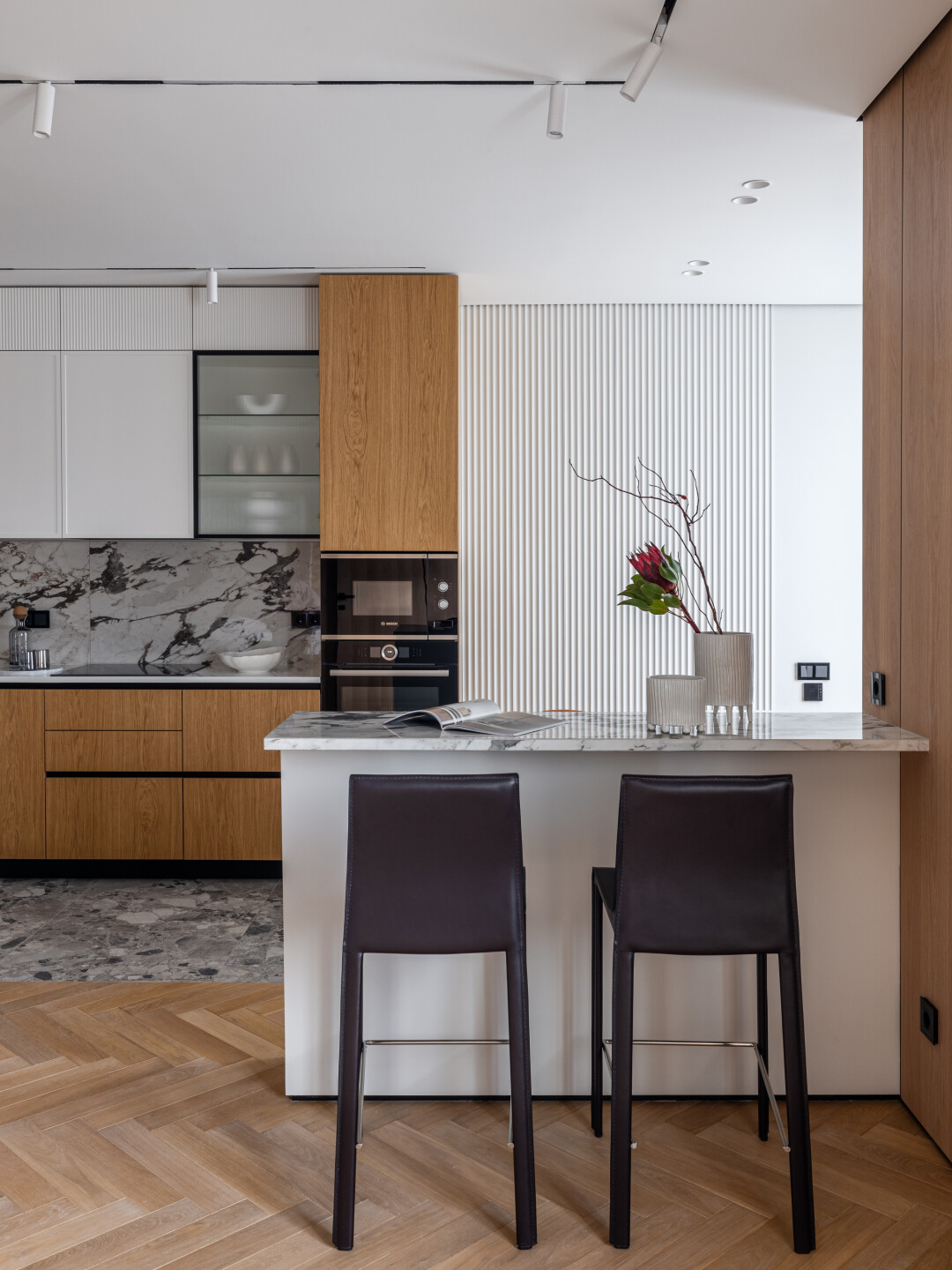 Полубарные стулья создала студия Top Concept