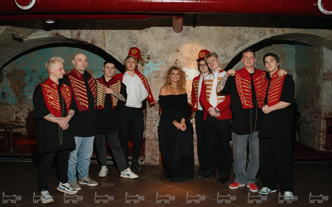 Гинеколог апай Жақында болу үшін ер адамдарды іздейтін әйелдер