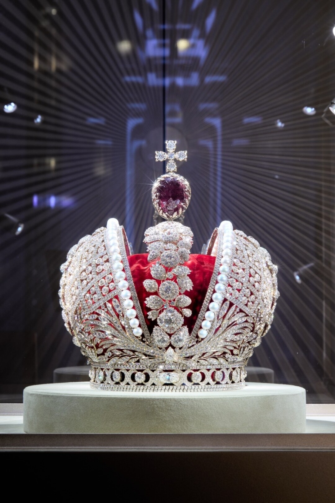 Воссозданная Большая императорская корона