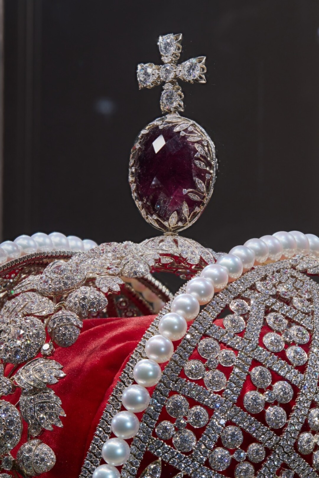 Воссозданная Большая императорская корона