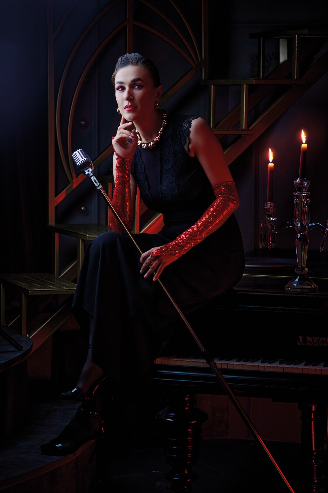 Боди "КРУЖЕВА" Юбка, серьги, колье BARON & BARONESSA Подсвечник Retro Accessories VILLEROY & BOCH MAISON D'ELITE