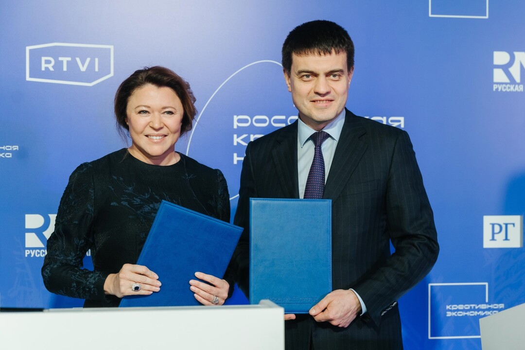 Губернатор Красноярского края Михаил Котюков и глава консорциума российских инвесторов Марина Жигалова