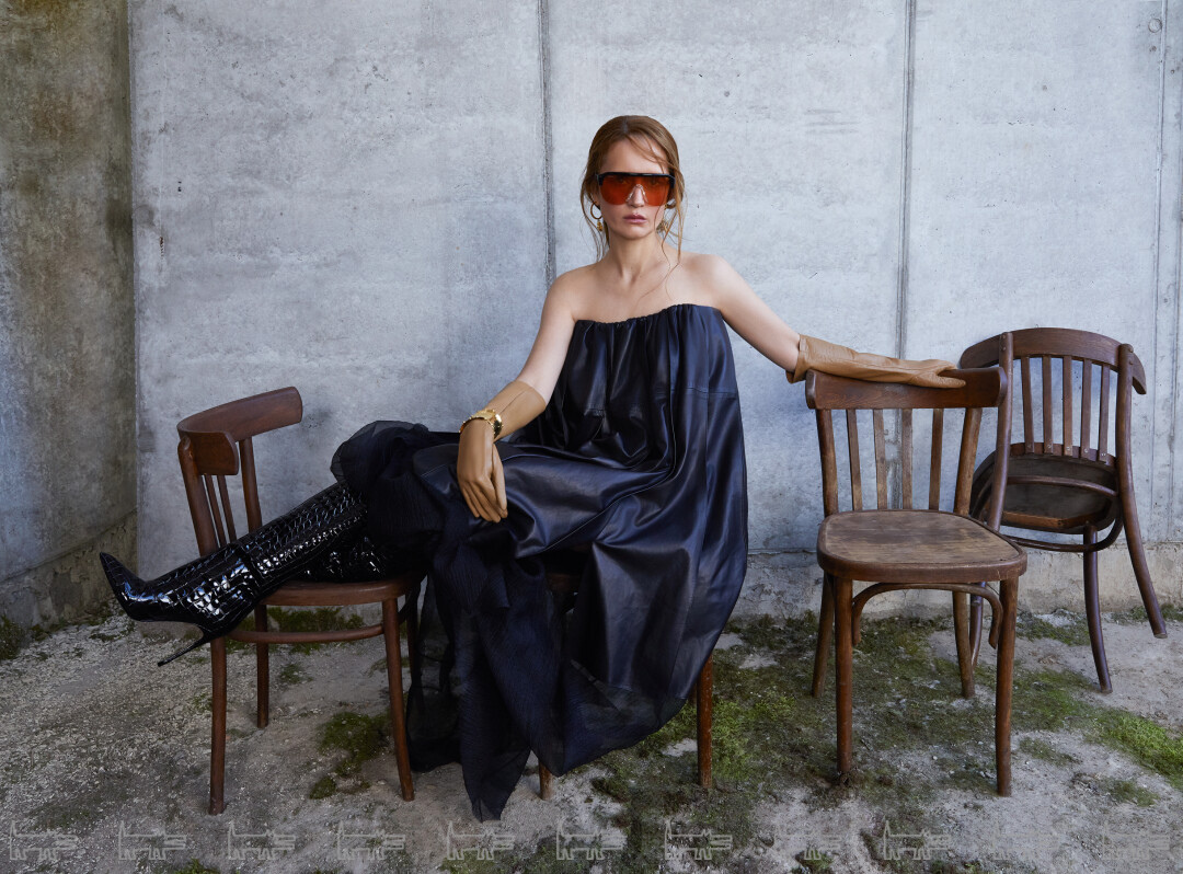 На Виктории: платье и перчатки VIVA VOX, сапоги PARIS TEXAS (ЦУМ), серьги VERTIGO JEWELLERY LAB, браслет QUECHUA (Poison Drop), очки GUCCI (Optics