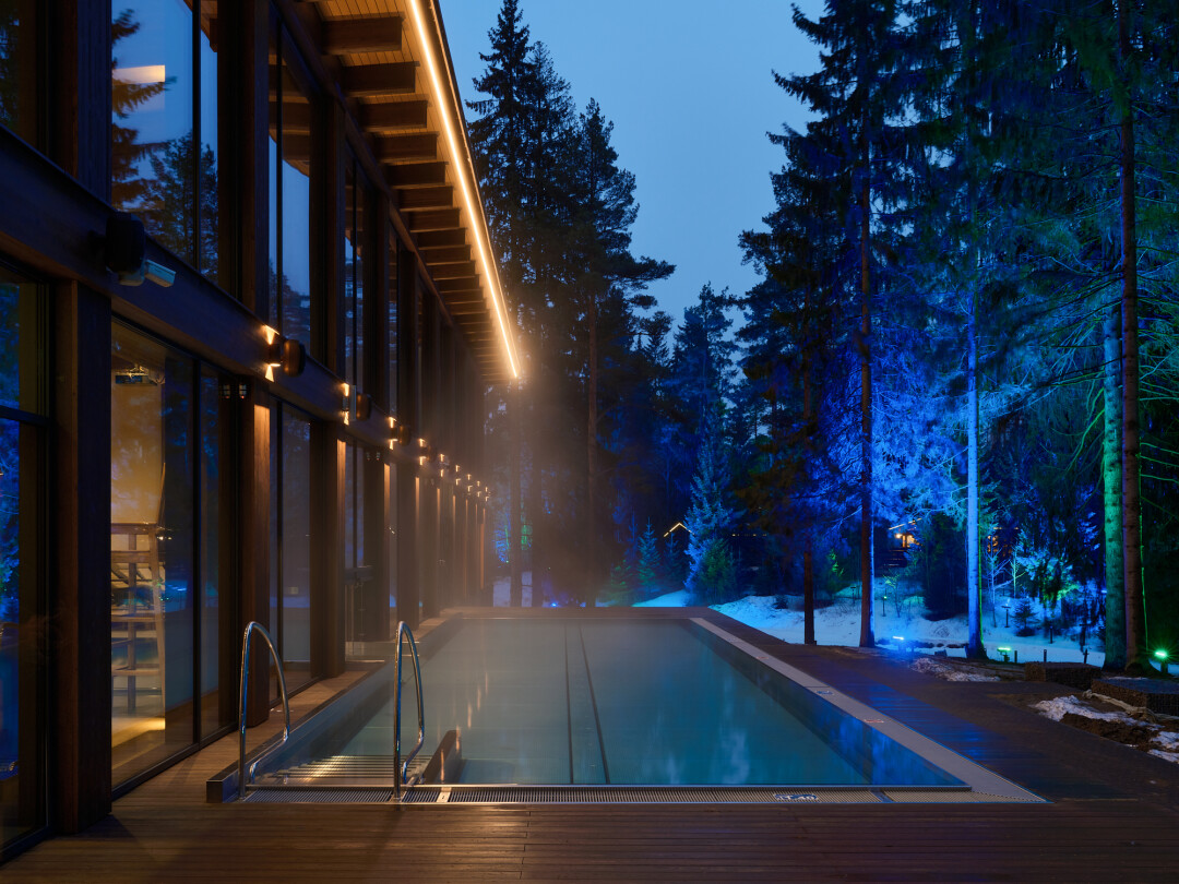 Открытый бассейн в спа-комплексе Ohtakai