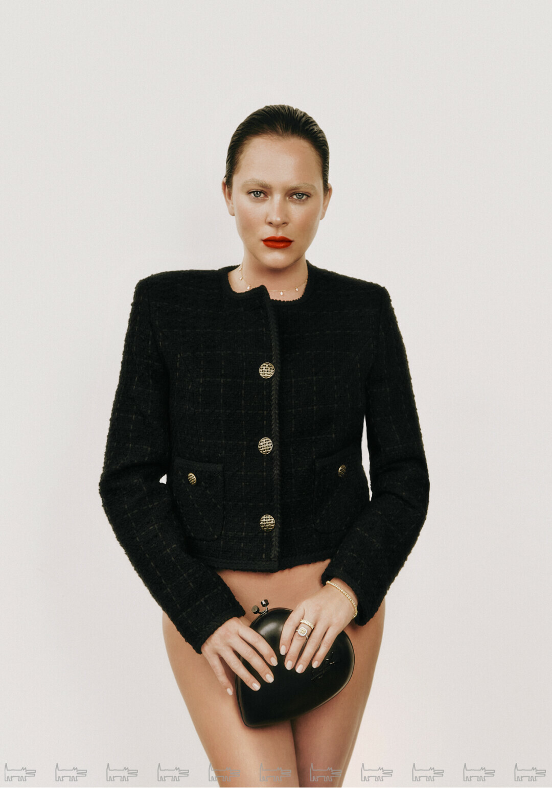 На Аглае: колье, браслет и кольца PARURE ATELIER, жакет TOTTI, сумка SAINT LAURENT (Ex-Bags)