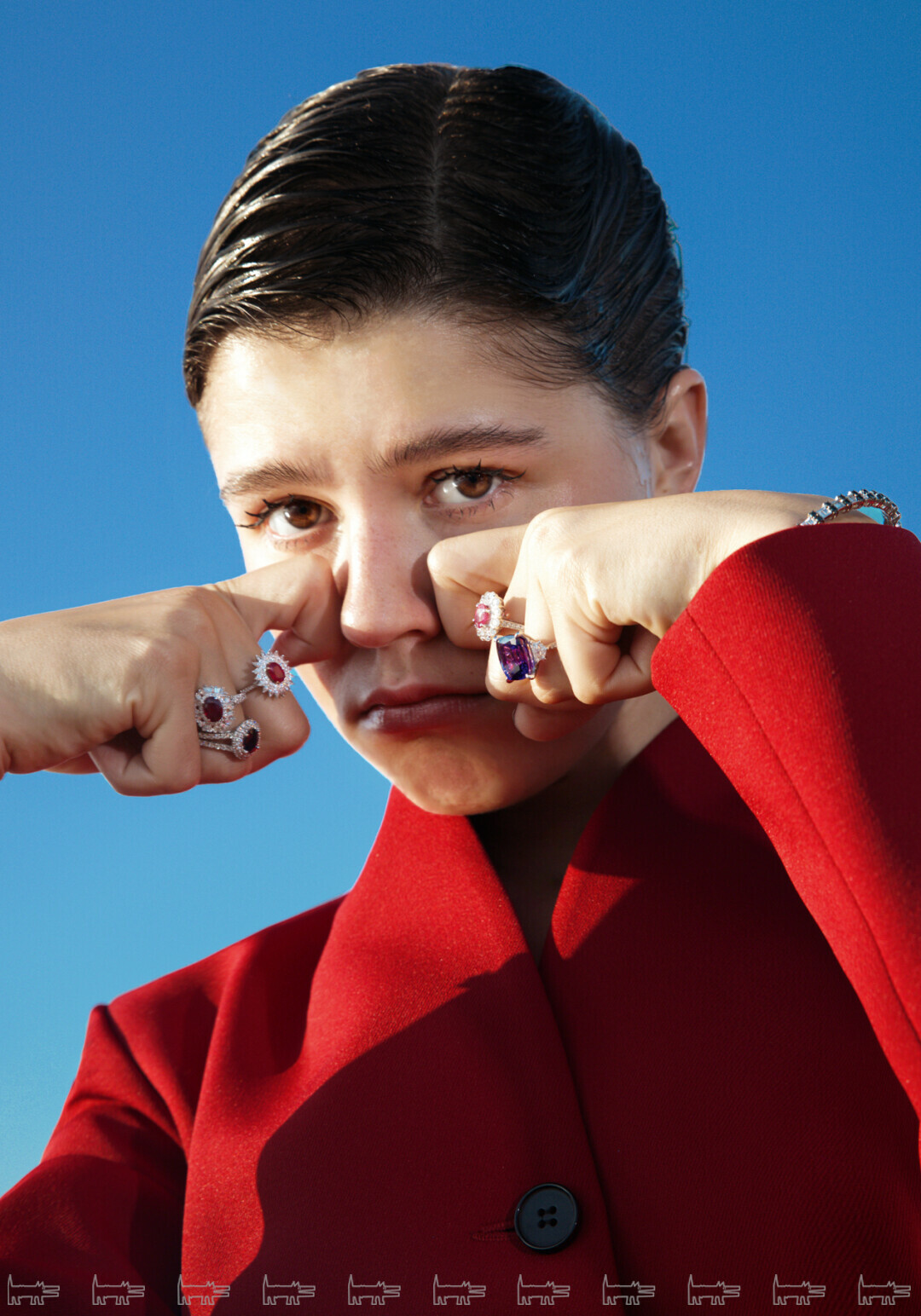 На Марии: браслеты и кольца MIUZ DIAMONDS, жакет 1811